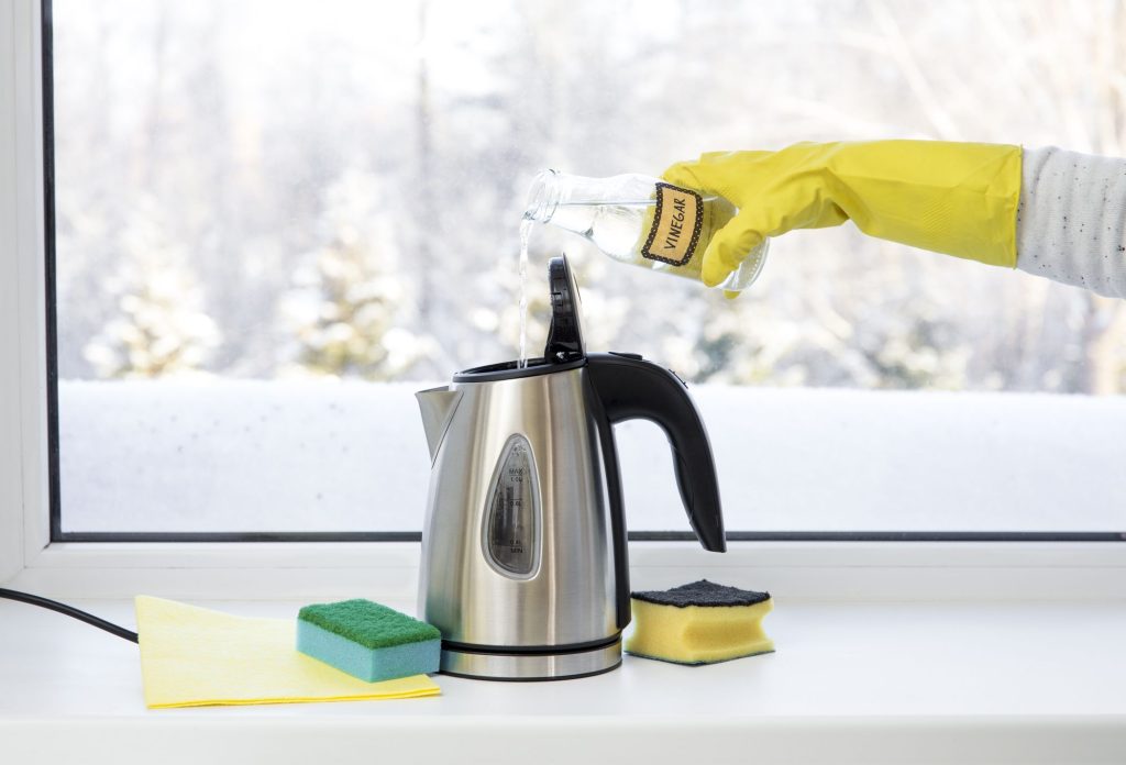 how-to-clean-stainless-steel-tea-kettle-06