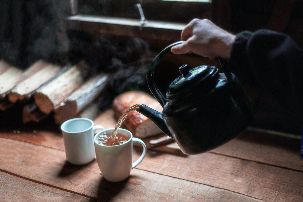 how-to-make-tea-in-a-kettle-10