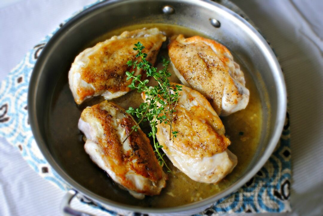 how to cook chicken breast in a pan 01