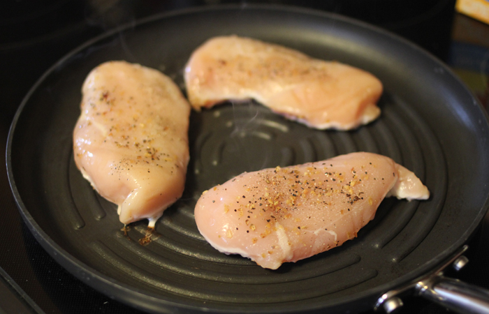 how to use a grill pan for chicken 06