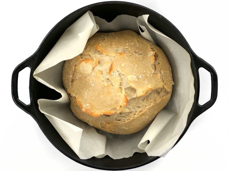 No-Knead Bread Baked with Lid