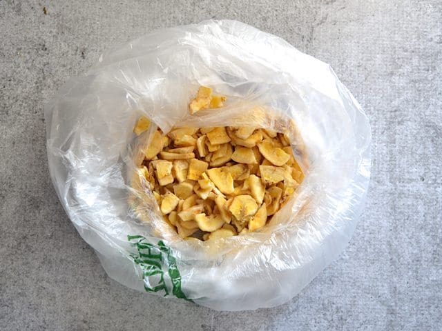 Banana Chips in bag 
