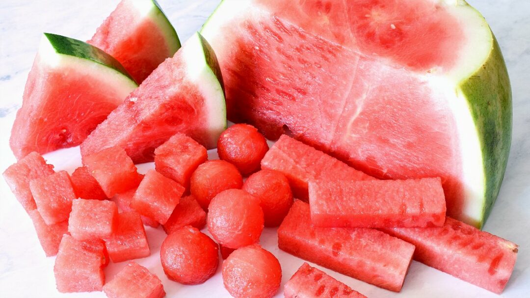 how to cut a watermelon 01