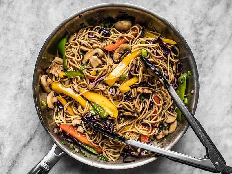 How to Make Vegetable Lo Mein
